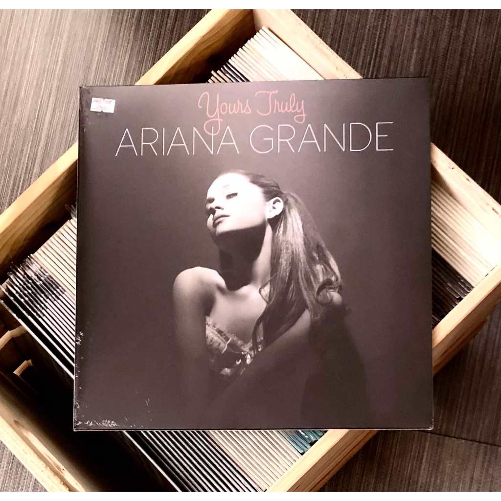 Grande, Ariana | Yours Truly | 1LP Gatefold Sleeve  front cover